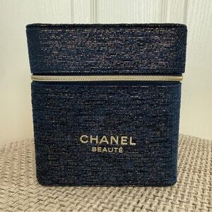 CHANEL BEAUTE TOTE BLUE WITH GOLD LUREX NEW